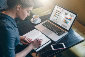 oung woman working on her computer